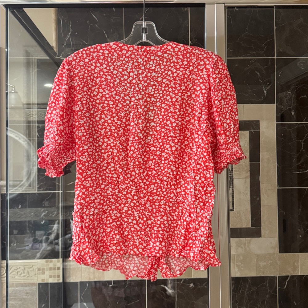 Banana Republic Red Floral V-Neck Button Front Blouse - Picture 2 of 2